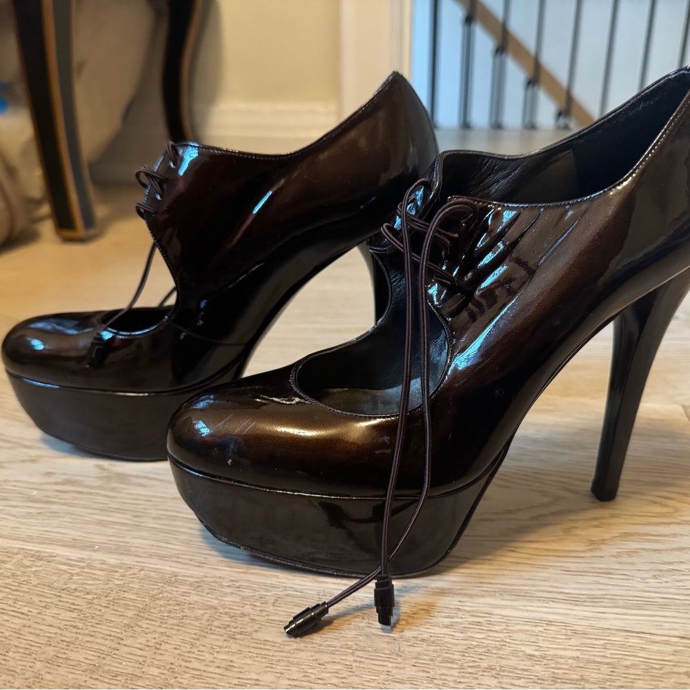 Elegant chocolate brown patent platform Mary Jane’s